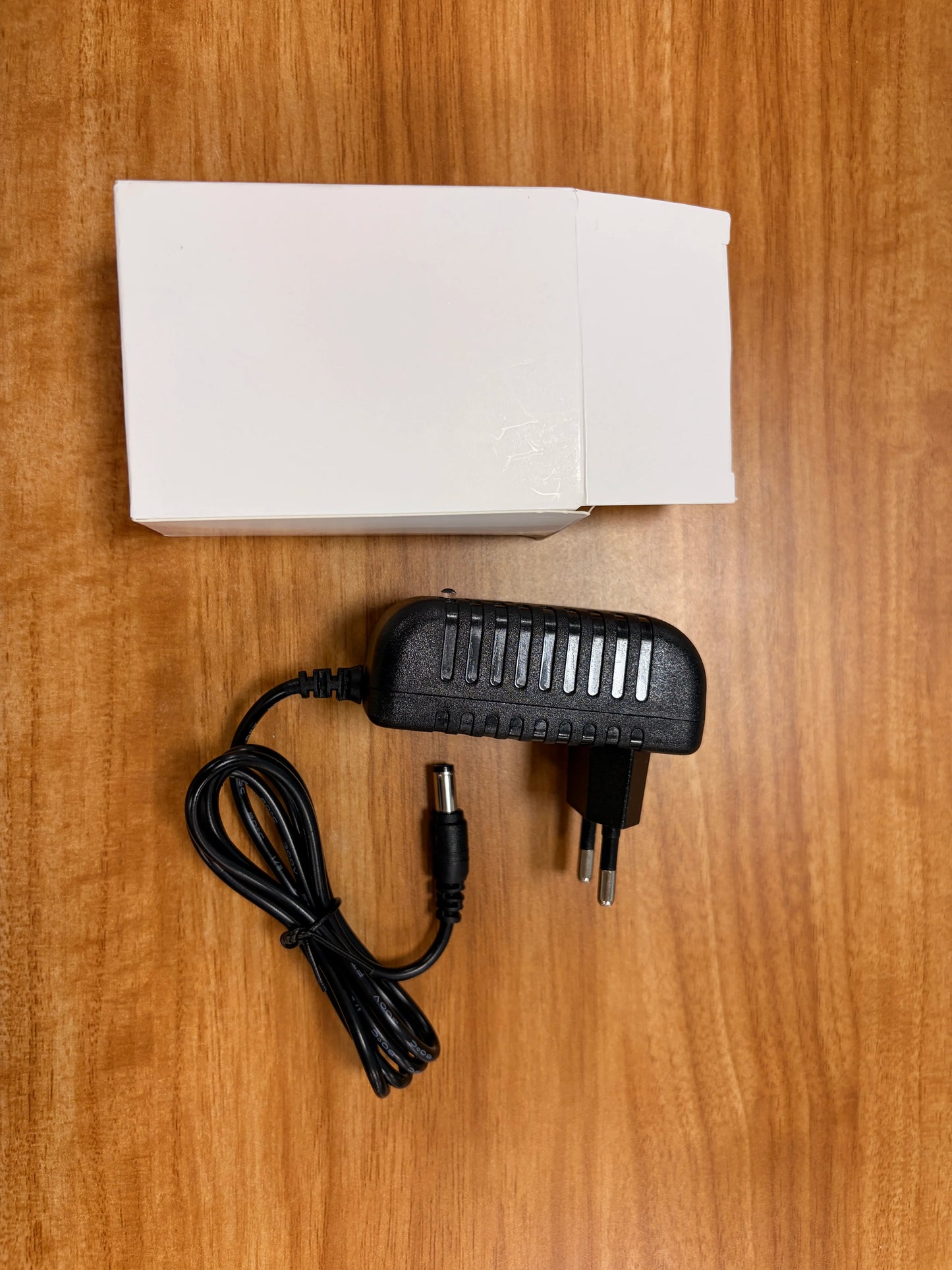 Power Adapter AC 100-240V Input DC Output Supply Charger EU/US 12V Universal Adapter Converter Plug for Camera DVR LED Robot LED