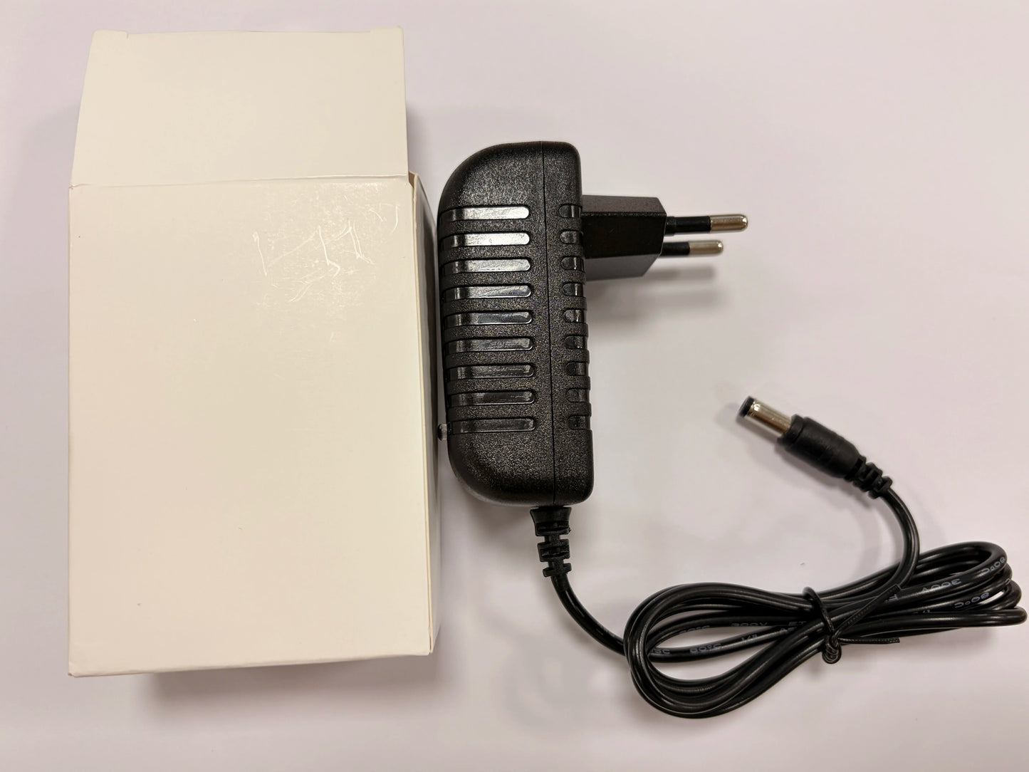 Power Adapter AC 100-240V Input DC Output Supply Charger EU/US 12V Universal Adapter Converter Plug for Camera DVR LED Robot LED